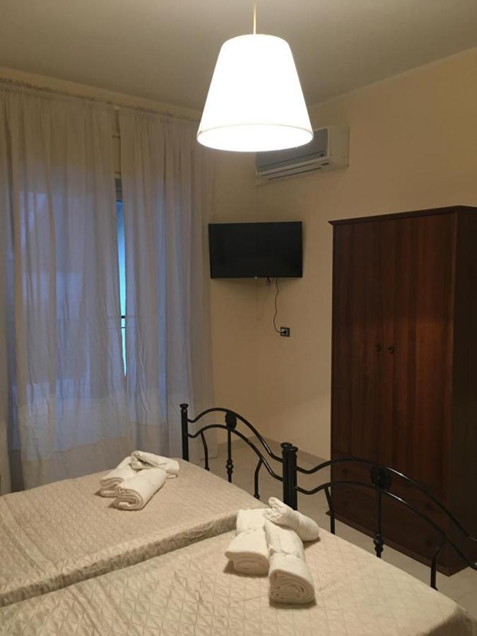 Casa Vacanze, A Due Passi Da Taormina Appartement Letojanni Buitenkant foto